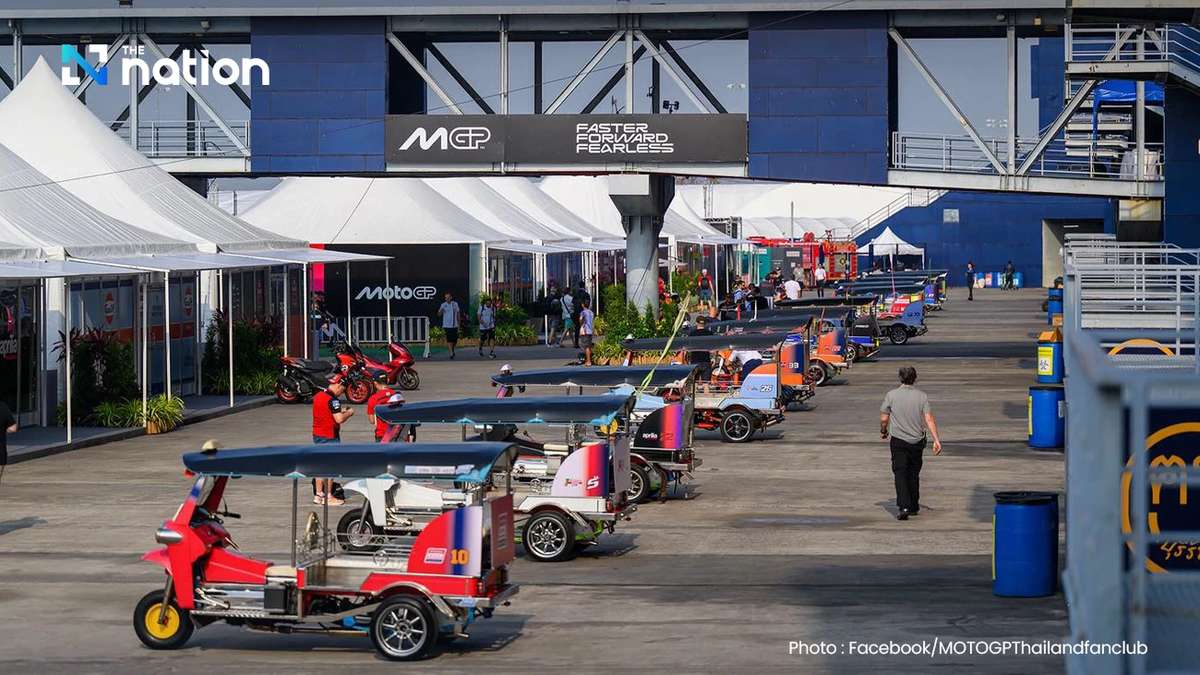 Chang Circuit: MotoGP-Stars fahren im Tuk Tuk um die Wette