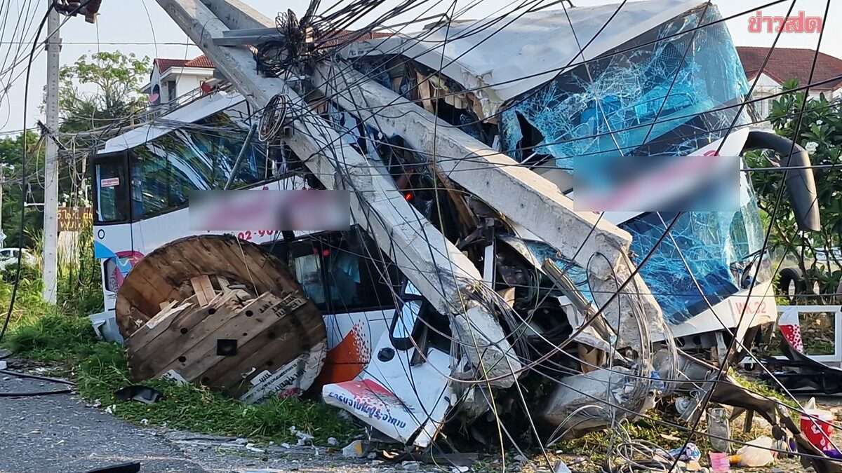 Horror-Unfall in Cha-am: Bus rast in Strommast – 16 Verletzte
