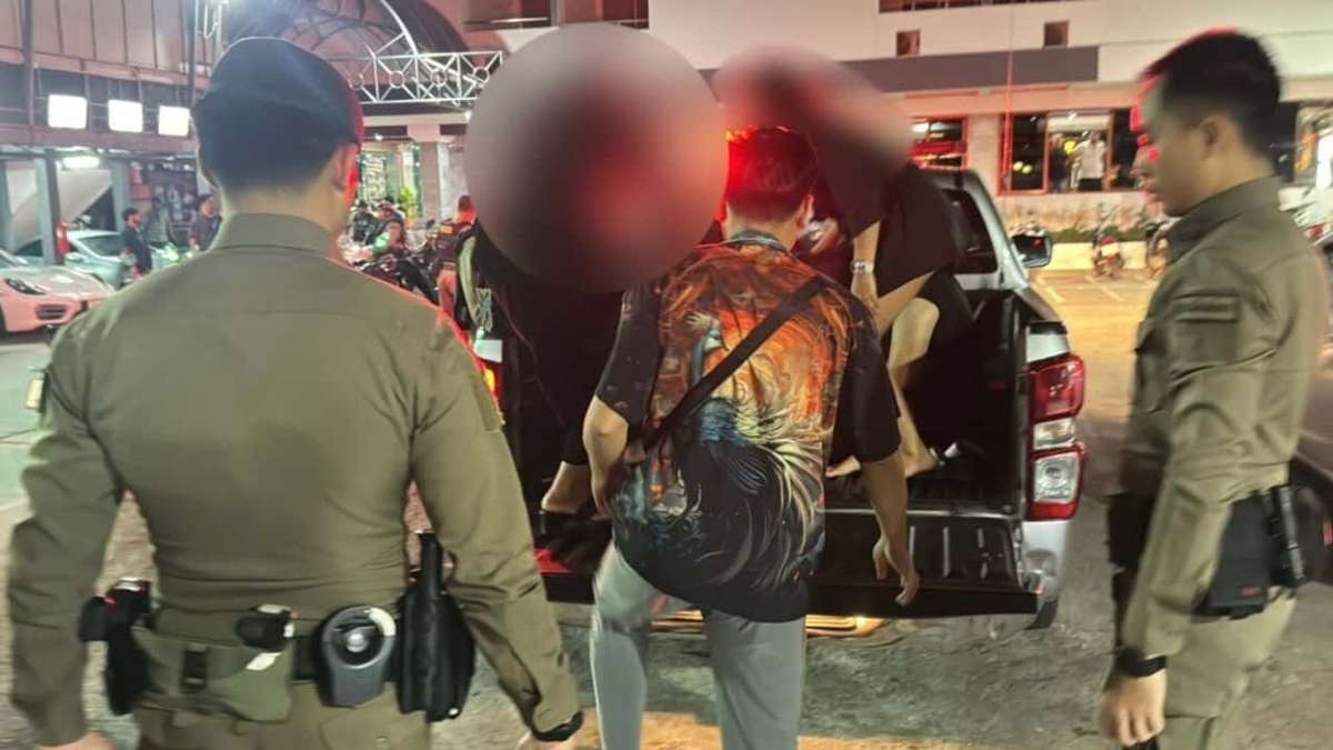 Pattaya: Frauen-Gang reißt Tourist Goldkette weg