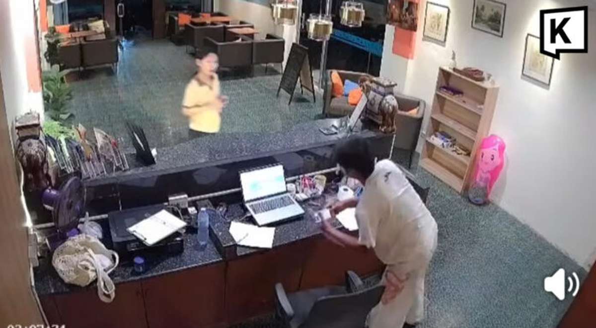 Überwachung entlarvt: Tourist greift in Hotelkasse