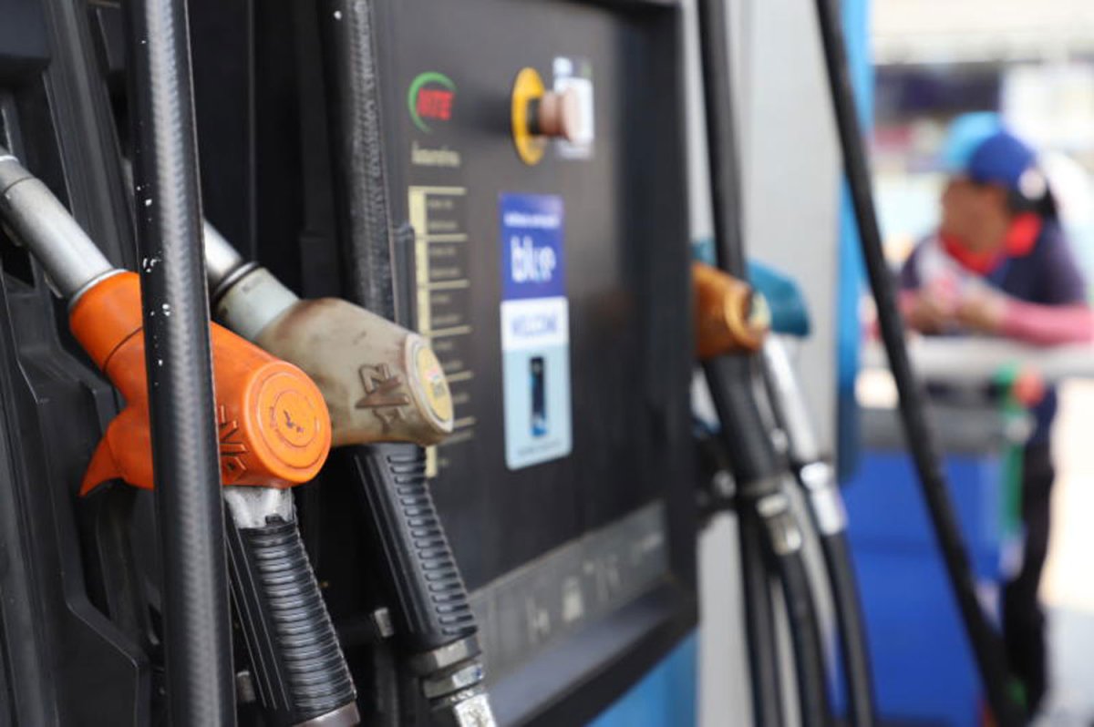 Diesel wird günstiger: Regierung senkt Steuer