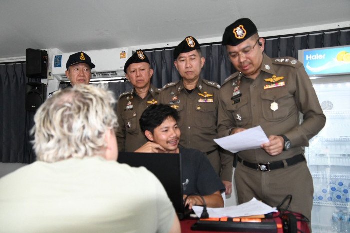 Koh Phangan: 21 Ausländer nach Razzia gegen Firmen-Strohmänner vor Gericht