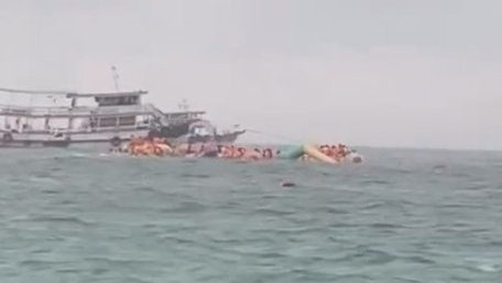 Pattaya: Touristen bei Sturm auf offenem Meer im Stich gelassen