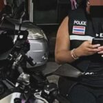 Phuket-Skandal: Ausländerin trägt Polizei-Uniform und sorgt für Ärger