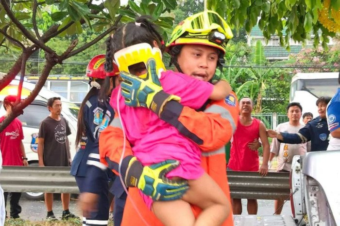 Regen-Unfall in Thailand: Eltern tot, Tochter überlebt (Video)