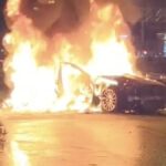 Drama auf Autobahn: Mercedes nach Unfall komplett ausgebrannt Drama auf Autobahn: Mercedes nach Unfall komplett ausgebrannt