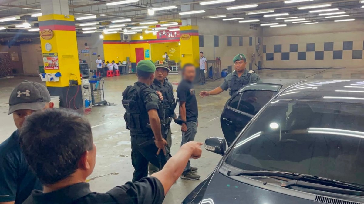 Polizei-Eklat in Surat Thani: Beamter feuert 13 Schüsse auf Parteibüro