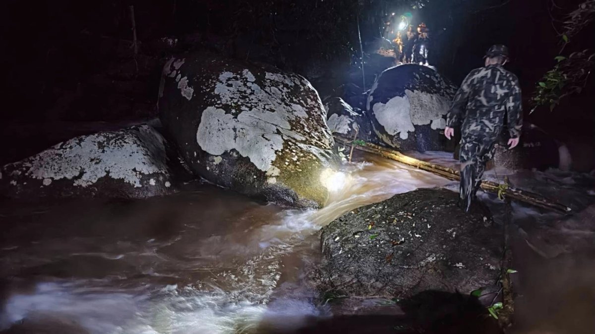 Rettungskräfte bergen Touristen-Leiche nach Suche im Dschungel