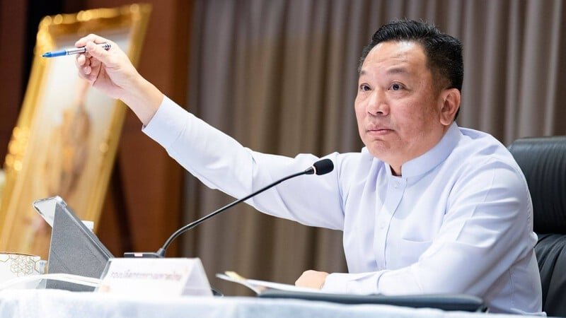 Ex-Phuket-Chef warnt vor Metropol-Reform: Sicherheitsrisiko