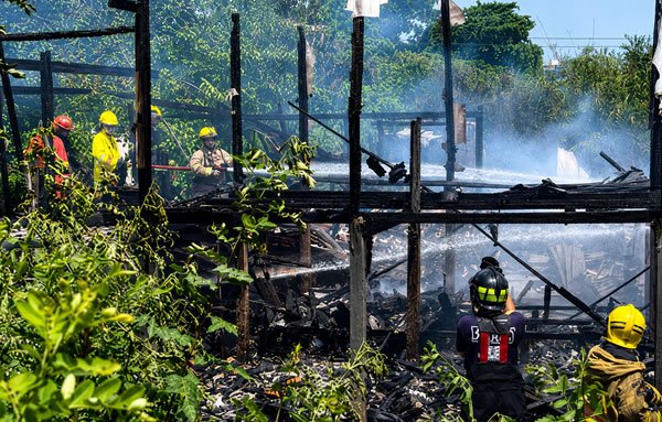 Thailands Wochenende der Gewalt: Mord, Feuer und Suizid schockieren Land
