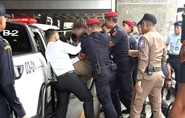 Suvarnabhumi: Polizei bringt russischen Rrandalierer in Gewahrsam