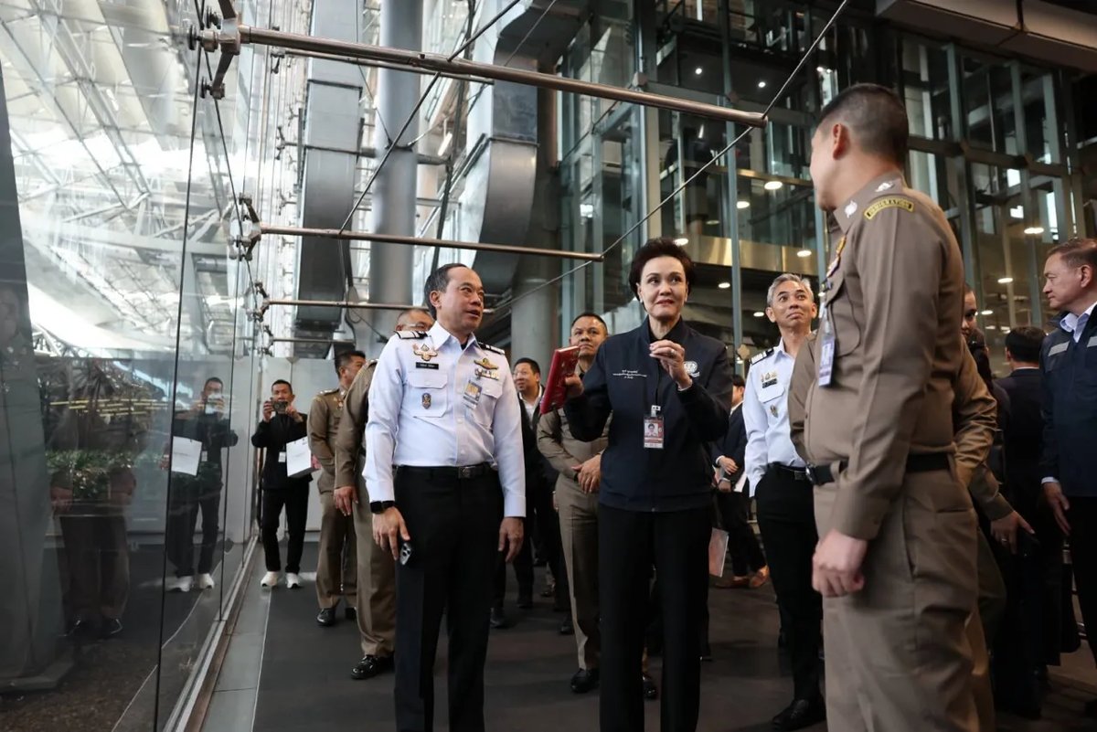Schluss mit langen Schlangen am Flughafen Bangkok
