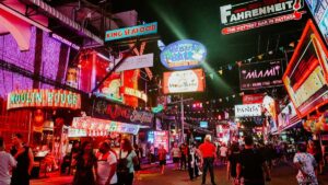US-Soldaten kommen: Pattaya-Crackdown gegen Sexarbeiterinnen