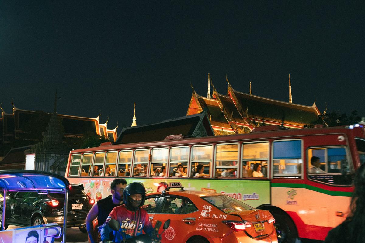 Thailand kontrolliert Reisebusse mit künstlicher Intelligenz