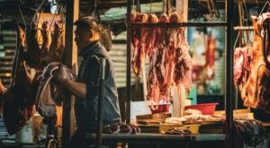 Rohes Fleisch auf Thailands Märkten – kaufen oder lieber nicht?