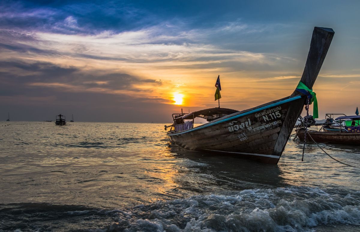 Thailand in der Hochsaison: Flugpreise, Routen und die beste Reisezeit