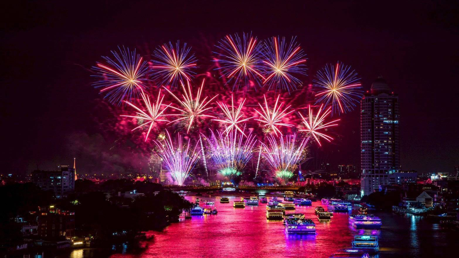 Abschlussnacht des Lichterfestivals Vijit Chao Phraya im Vorjahr