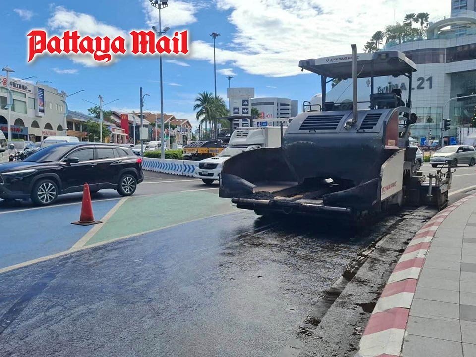Verkehrsstörungen! Delphin-Kreisel in Pattaya neu asphaltiert