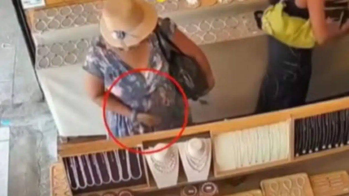 Video zeigt Ausländerin bei dreistem Ketten-Klau in Ao Nang