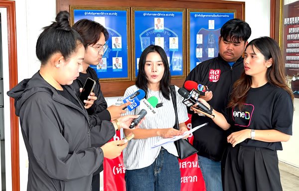 Gratisessen oder 25.000 Baht: Frau droht Restaurant